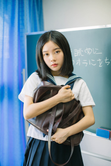 女朋友的胸吸的肿痛