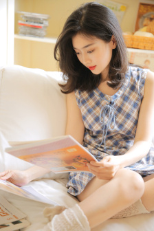 美女把尿口扒开灌牛奶